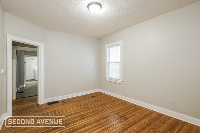 Building Photo - 459 S 41st St