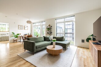 Building Photo - 2207 E Union St