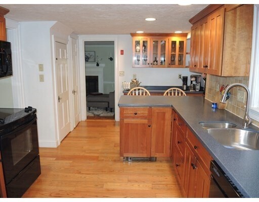 Building Photo - 437 Great Plain Ave