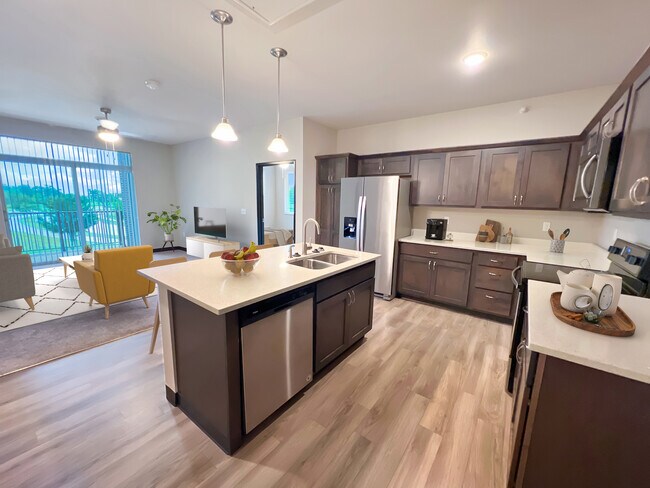 Foto del edificio - 2041 Cottonwood Rd