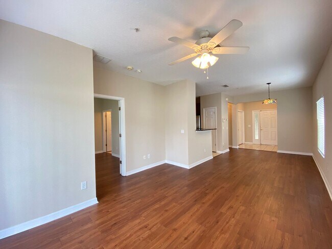 Foto del edificio - $500 OFF - 2br/2ba in Regent Park Condomin...