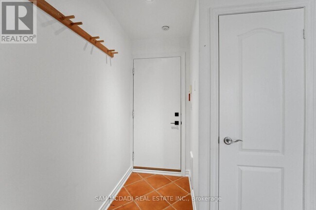 Photo du bâtiment - 180 Bellwoods Ave