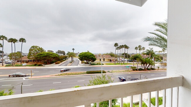 Interior Photo - Beach & Ocean