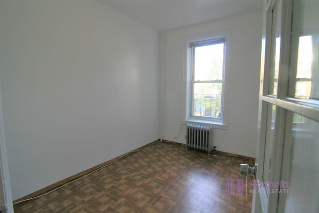 Building Photo - 30-84-84 37th St