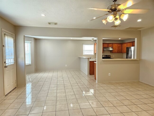 Foto del edificio - 9119 Regents Cove Ct