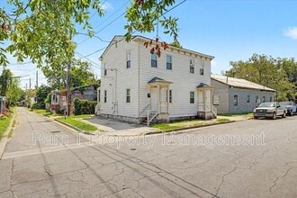 Building Photo - 814 Ott St