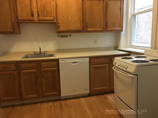 Foto del edificio - 1489 Beacon St