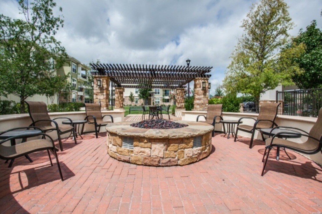 The Reserve at Village Creek Apartments 444 E Renfro St Burleson, TX