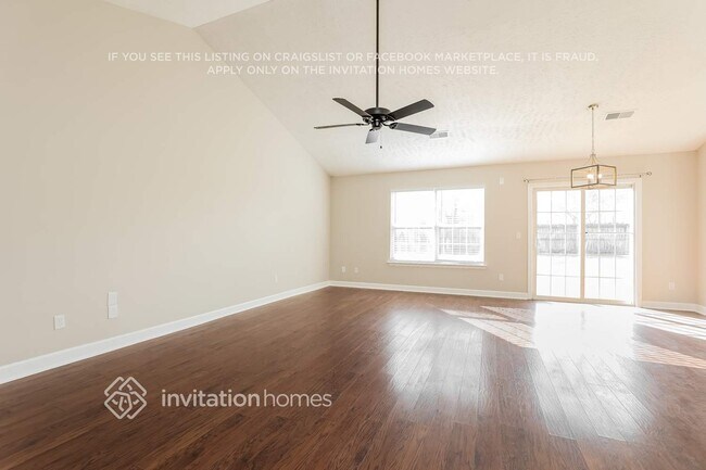 Foto del edificio - 8025 Meadowview Ln