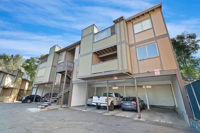 Building Photo - Cute 2 bedroom, 2 bath Condo for rent in R...