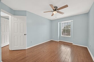 Building Photo - 6710 Bellaire Gardens Dr