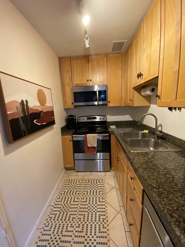 Foto del edificio - 1365 N Corona St