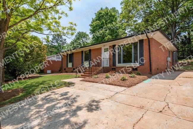 Building Photo - 800 Tilden Rd