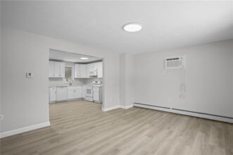 Building Photo - 164 Fruit Hill Ave