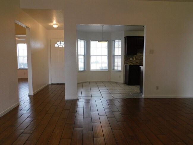 Building Photo - Available NOW!!!! This charming 1 story, 3...