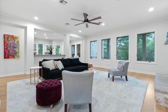 Foto del edificio - 6636 Dogwood Creek Dr
