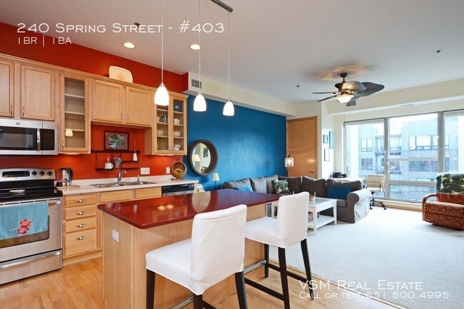 Foto del edificio - 240 Spring St