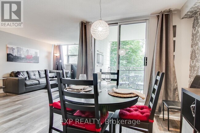 Building Photo - 2900 Battleford Rd