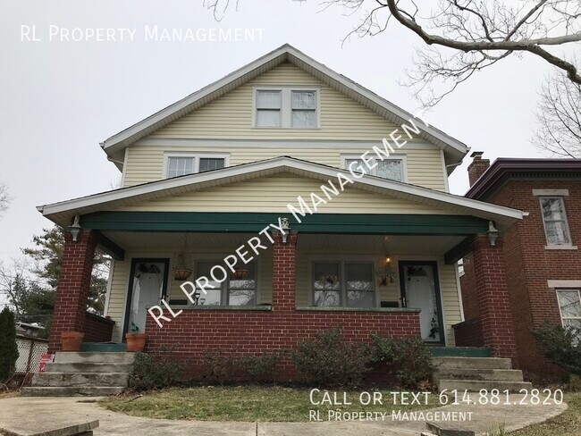 Building Photo - Renting for the 25-26 school year-Spacious...