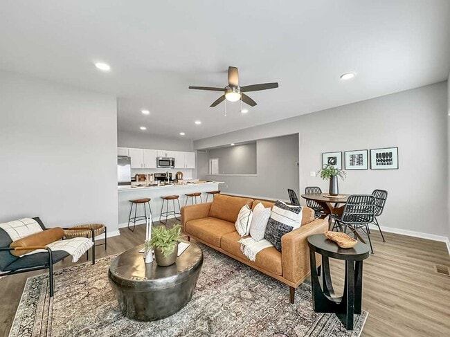 Building Photo - Rialto Townhomes