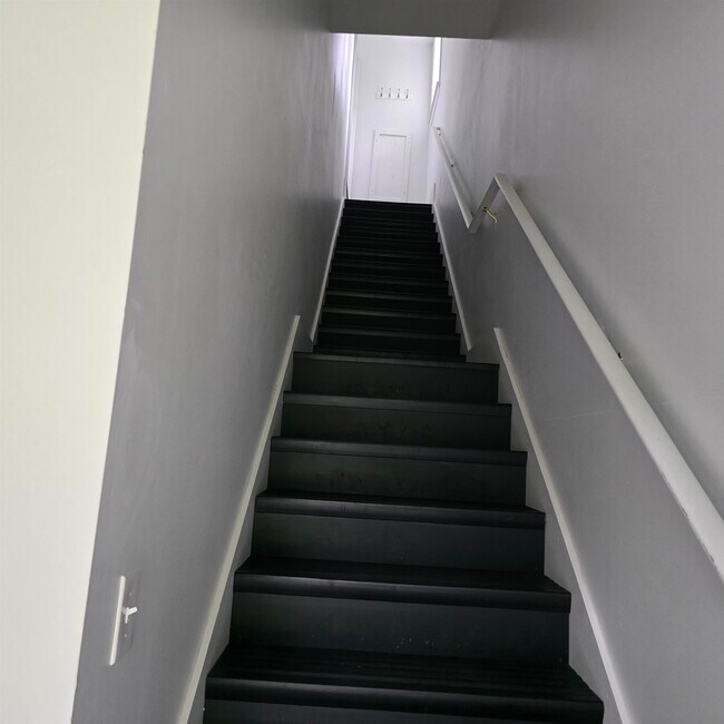 Foto del edificio - 55 Glen Hill Rd