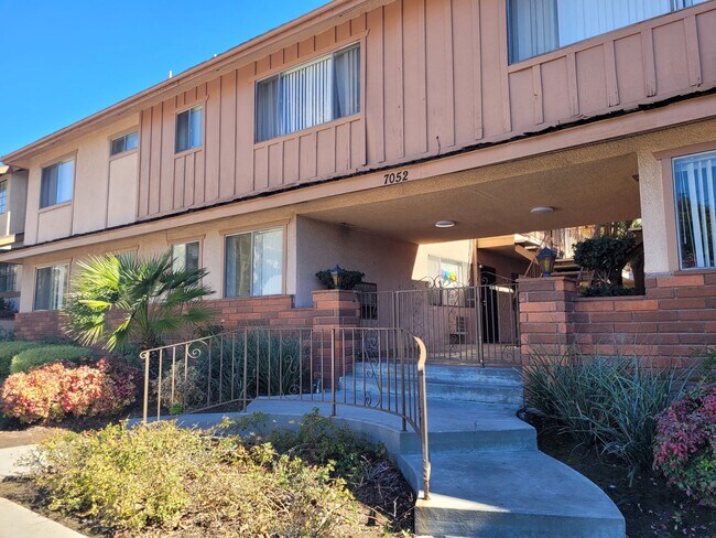 Foto del edificio - 7052 Friends Avenue
