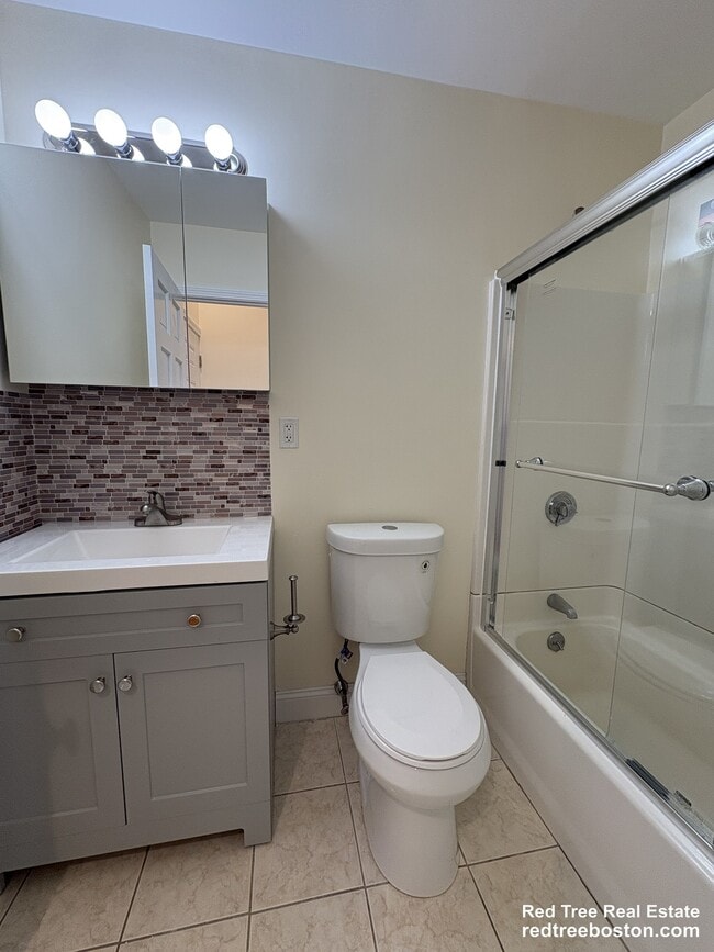 Building Photo - 1801 Beacon St