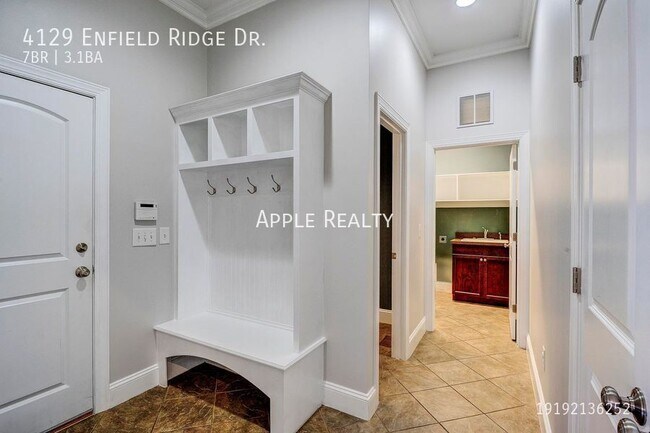 Foto del edificio - 4129 Enfield Ridge Dr