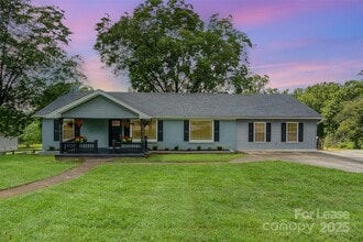 Building Photo - 1164 Bradford Mountain Rd