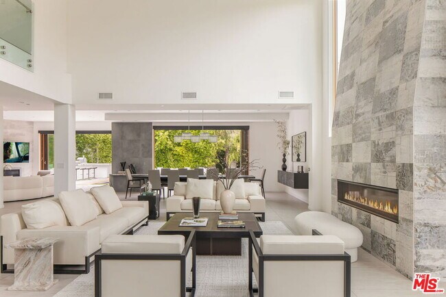 Foto del edificio - 12443 Sunset Blvd