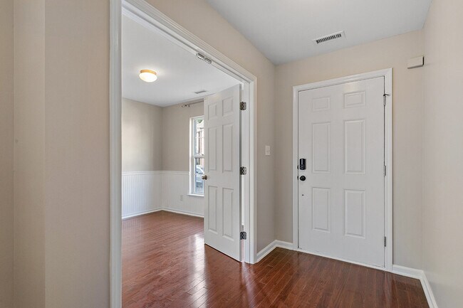 Building Photo - 10028 Blackwell Drive - 1