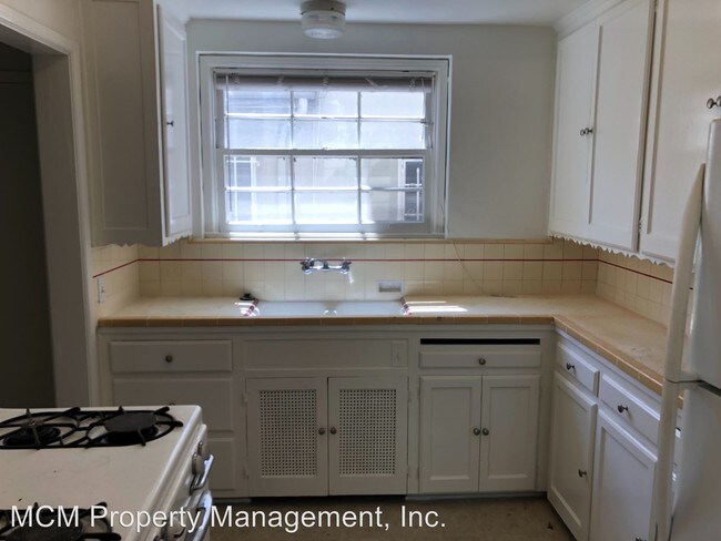 Foto del edificio - 734-736 S Stanley Ave