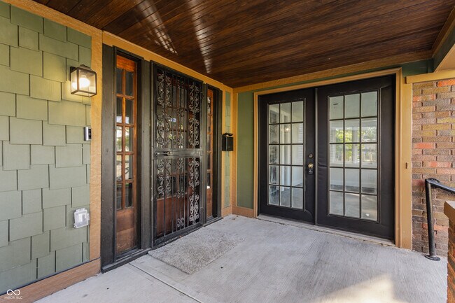 Foto del edificio - 1235 Tecumseh St