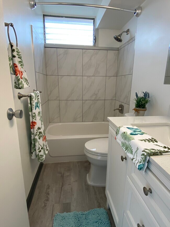 Building Photo - CPP 3102A