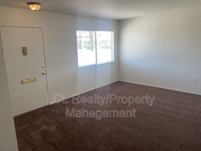 Foto del edificio - 28026 Winged Foot Dr