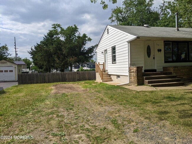 Building Photo - 509 Stone Rd
