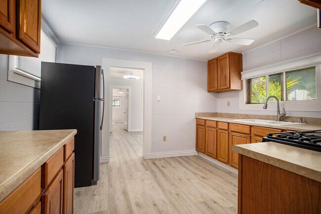 Foto del edificio - 531 Taylor Ave