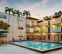 Building Photo - 5525 SW 41st St