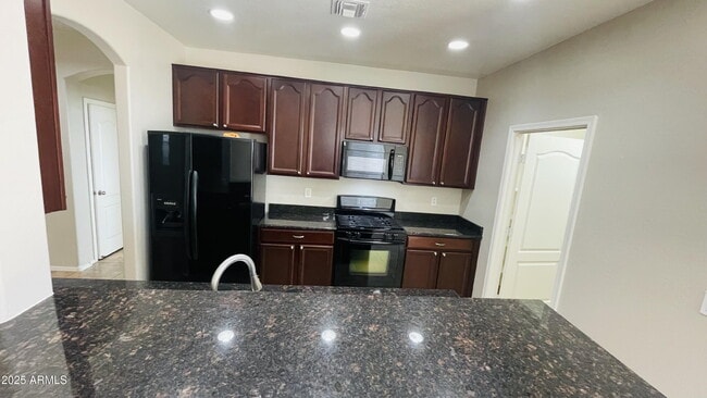 Building Photo - 42447 W Capistrano Dr