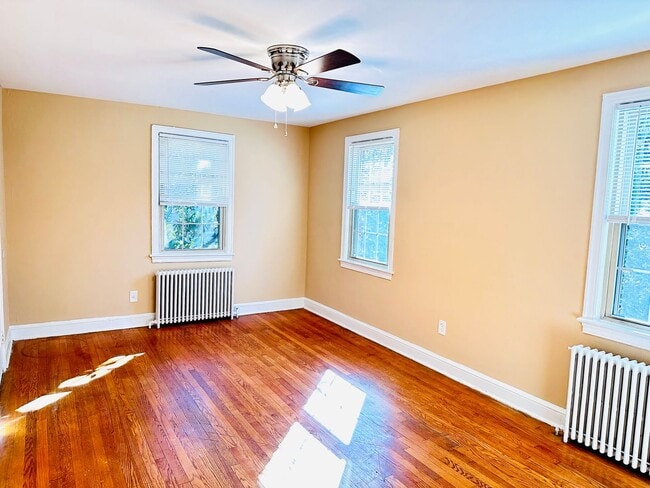 Building Photo - 310 Domer Ave