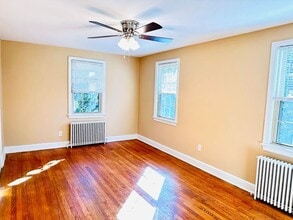 Building Photo - 310 Domer Ave
