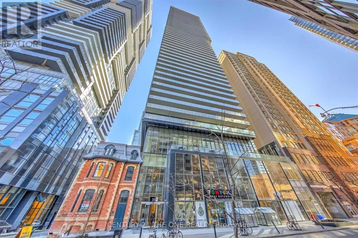 Primary Photo - 15-1015 Grenville St