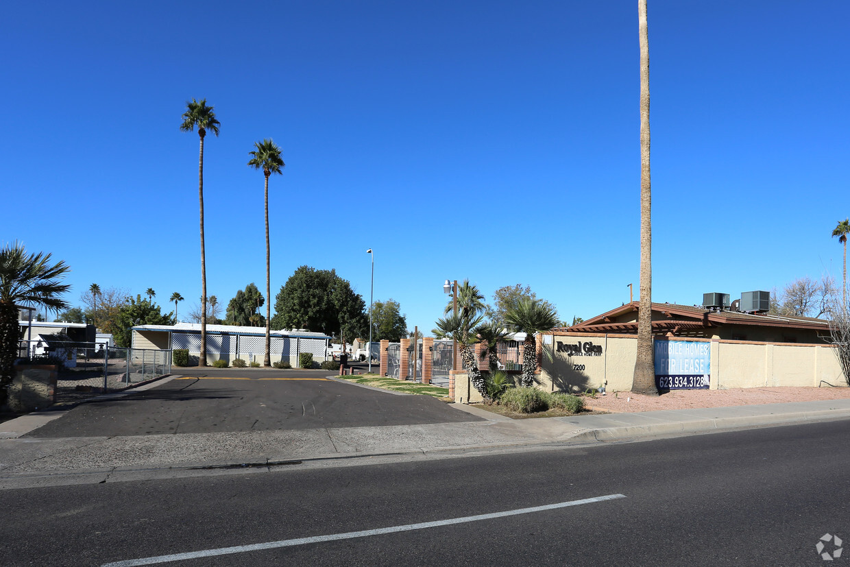 Primary Photo - Royal Glen Mobile Home Park