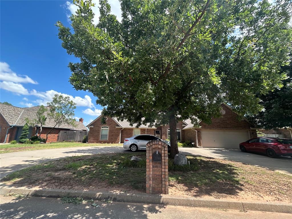 Foto principal - 9908 Thompson Ave