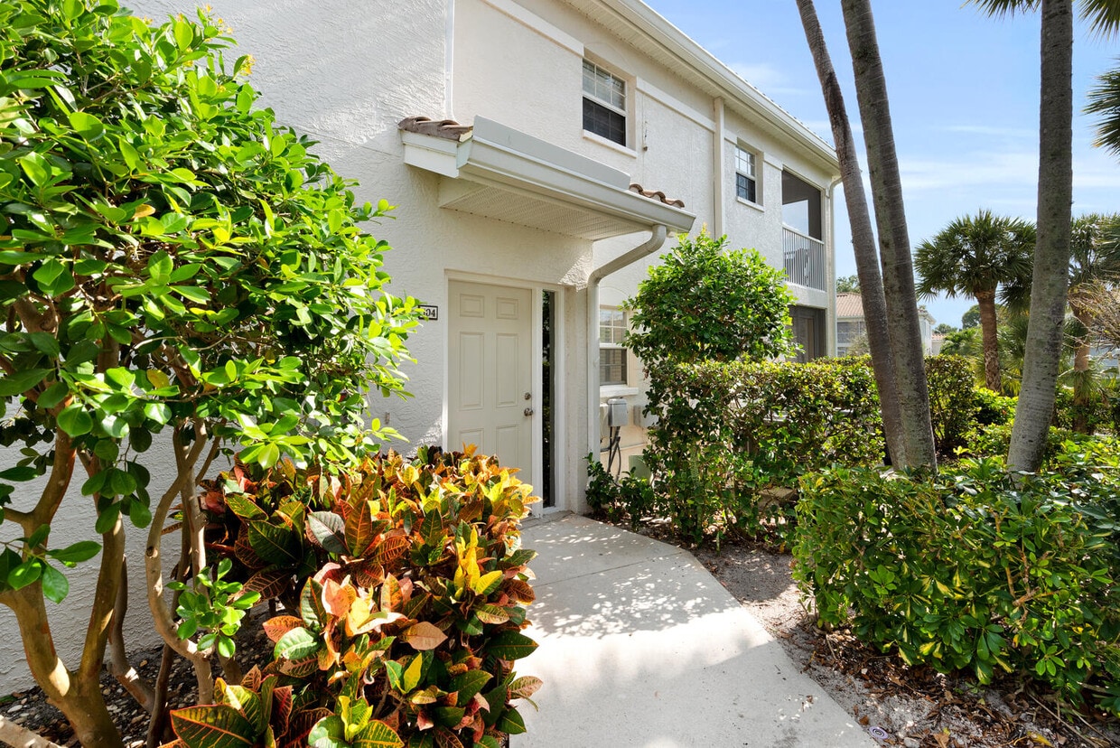 6800 Satinleaf Rd S Unit 104, Naples, FL 34109 Condo for Rent in Naples, FL