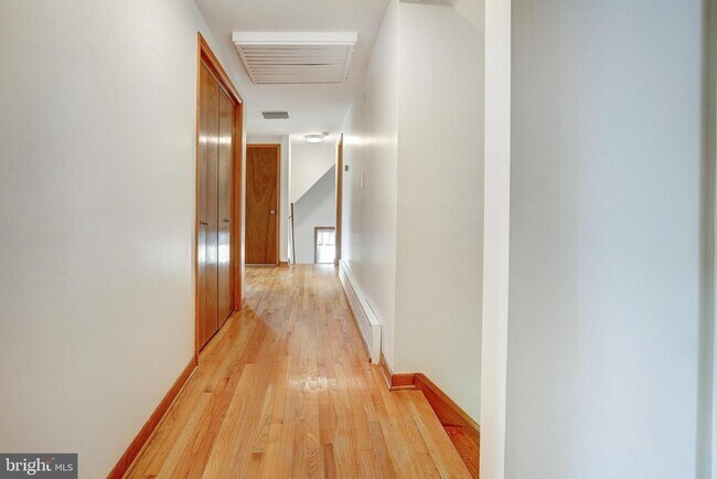 Foto del edificio - 1021 Chesaco Ave