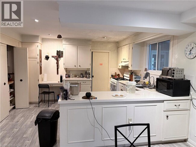 Building Photo - 190 Mohawk Ave