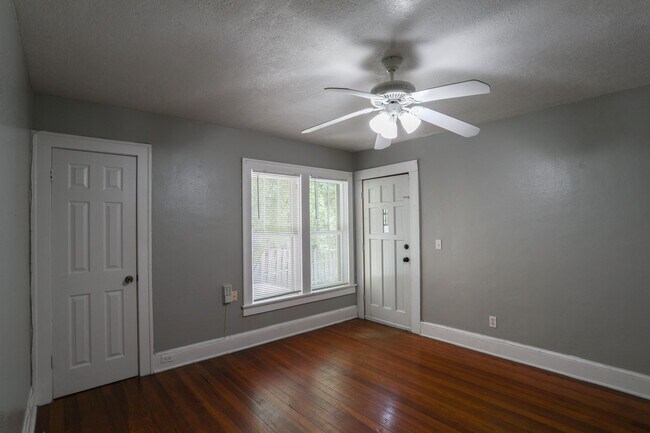 Foto del edificio - 1815 E Kaley Ave