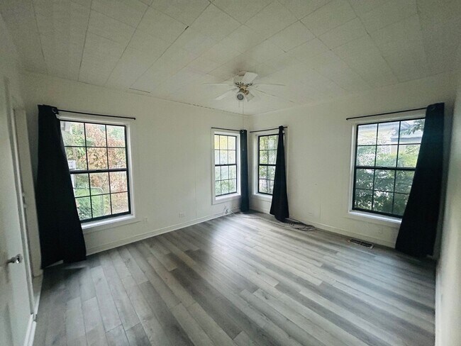 Foto del edificio - Perfect 1 bedroom location