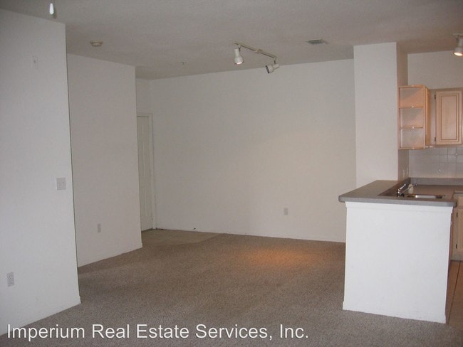 Building Photo - 5815 Legacy Crescent Pl